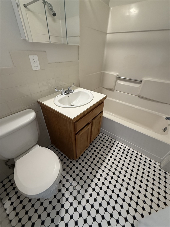 39 Newhall Street, Unit 18 Lynn, MA 01902 - Photo 5 of 5