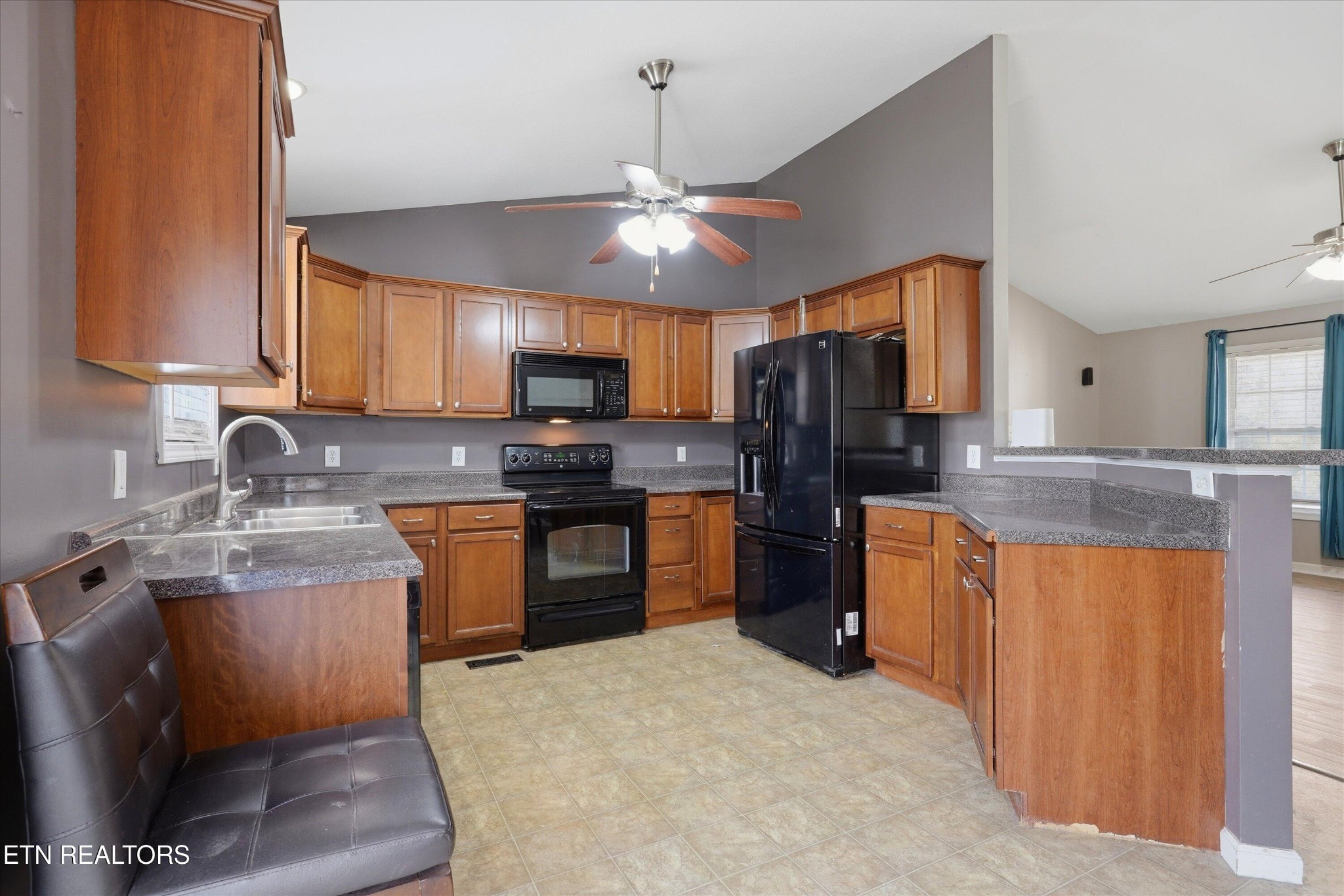 3330 Hunt Crest Road Knoxville, TN 37931 - Photo 11 of 29 Gallery Image 11