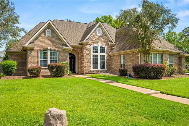 $479,900 | 6501 Tennyson Oaks Lane, Alexandria, LA 71301