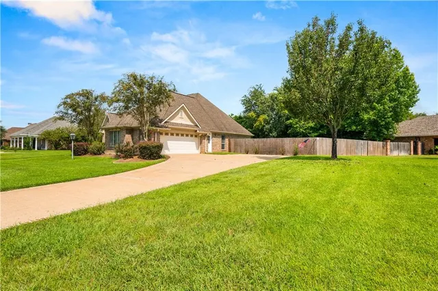 $479,900 | 6501 Tennyson Oaks Lane, Alexandria, LA 71301