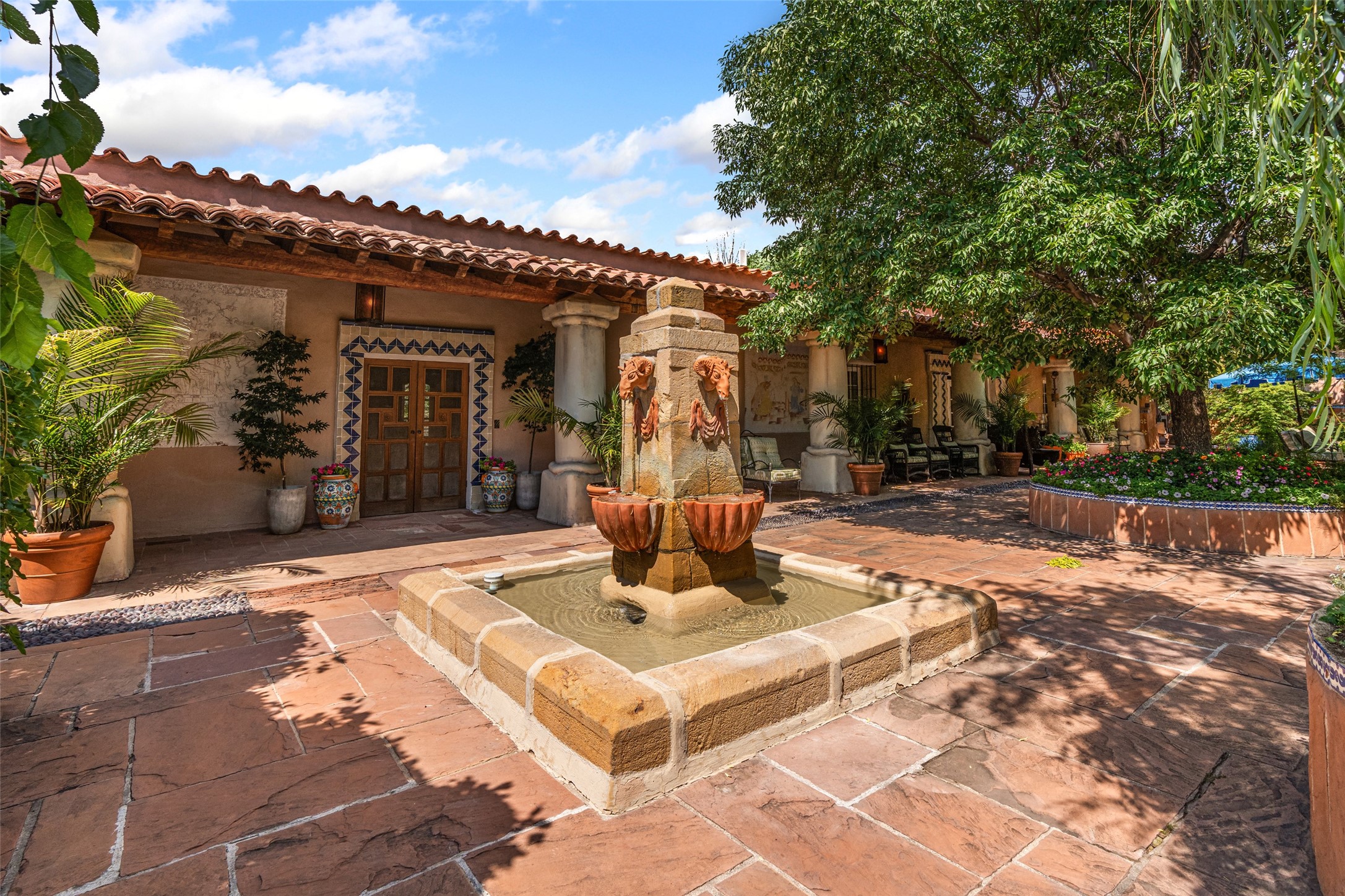 1379 Canyon Road Santa Fe, NM 87501 - Photo 5 of 63
