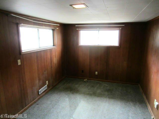 408 Rockspring Road High Point, NC 27262 - Photo 6 of 13 Den/Family/Great Room.