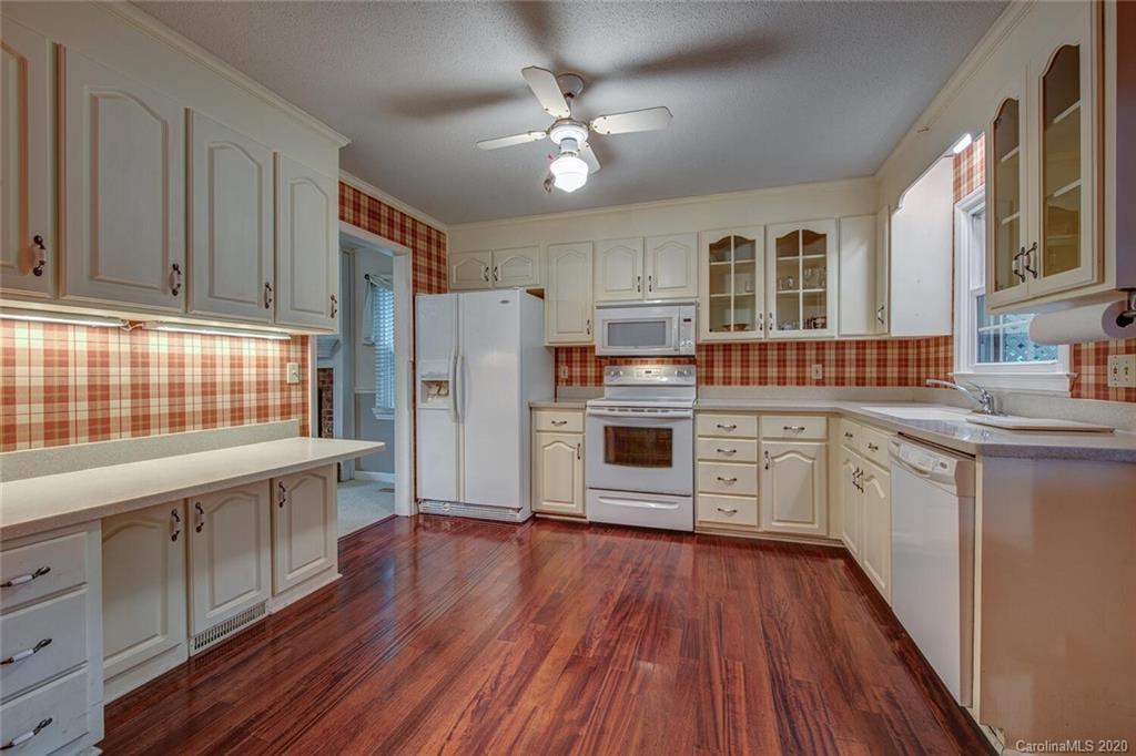 627 Spring Street Southwest Concord, NC 28025 - Photo 11 of 32 Gallery Image 11