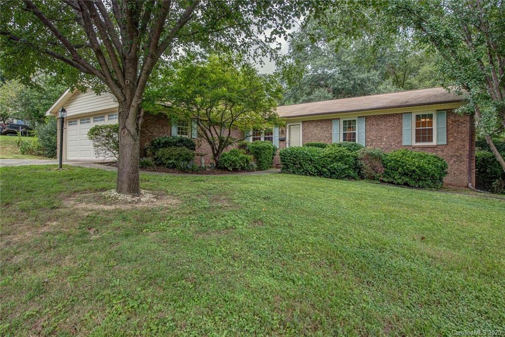 627 Spring Street Southwest Concord, NC 28025 - Photo 3 of 32 Gallery Image 3