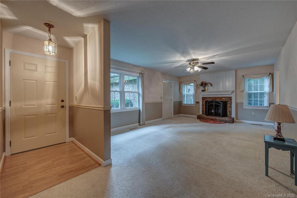 627 Spring Street Southwest Concord, NC 28025 - Photo 5 of 32 Gallery Image 5