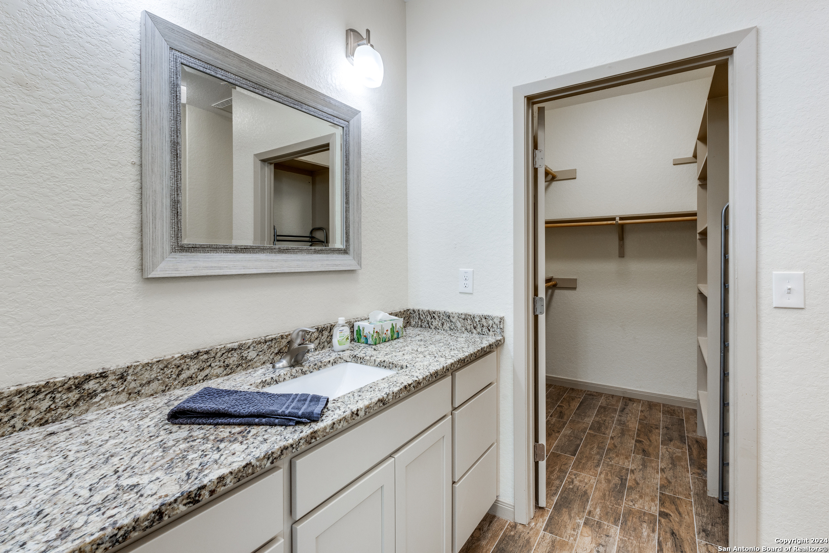 2336 Hornsby Spring Branch, TX 78070 - Photo 7 of 12 Gallery Image 7