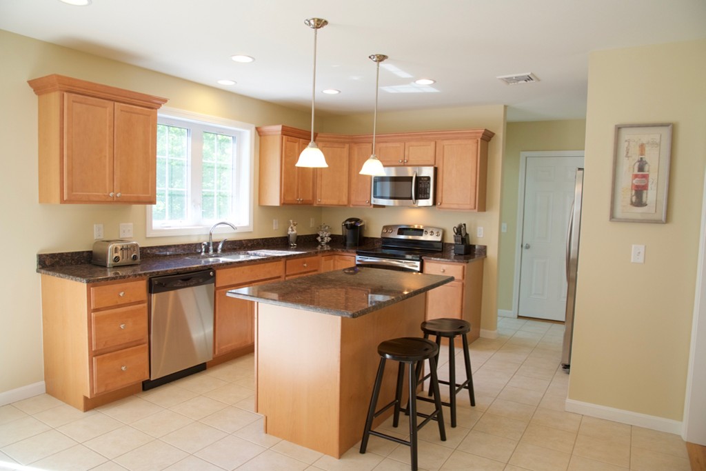 2662 Courtlyn Road Dighton, MA 02715 - Photo 8 of 22 Gallery Image 8