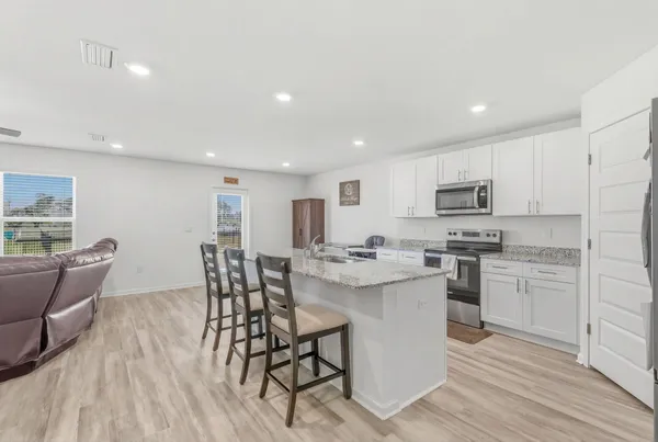 $2,700 | 25 Riverwalk Crossing, Freeport, FL 32439