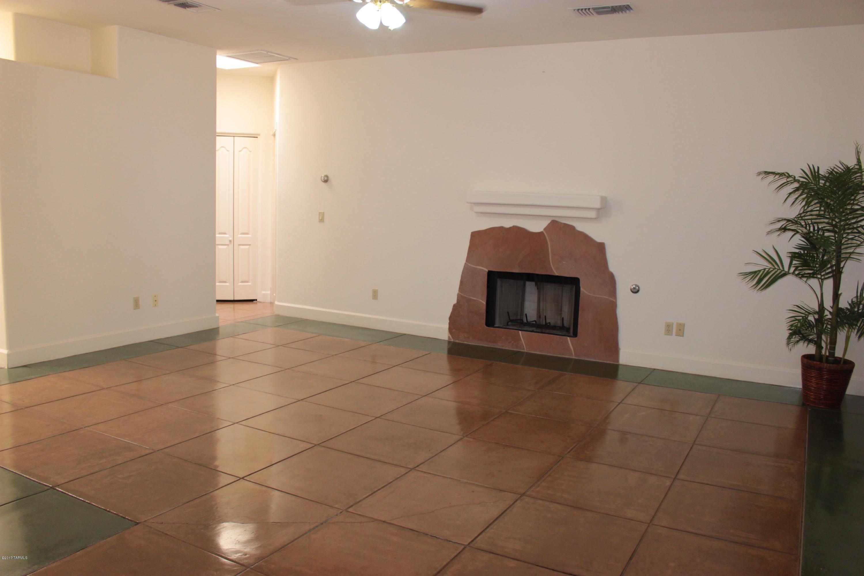 1594 East Painted Colt Loop Tucson, AZ 85719 - Photo 2 of 22