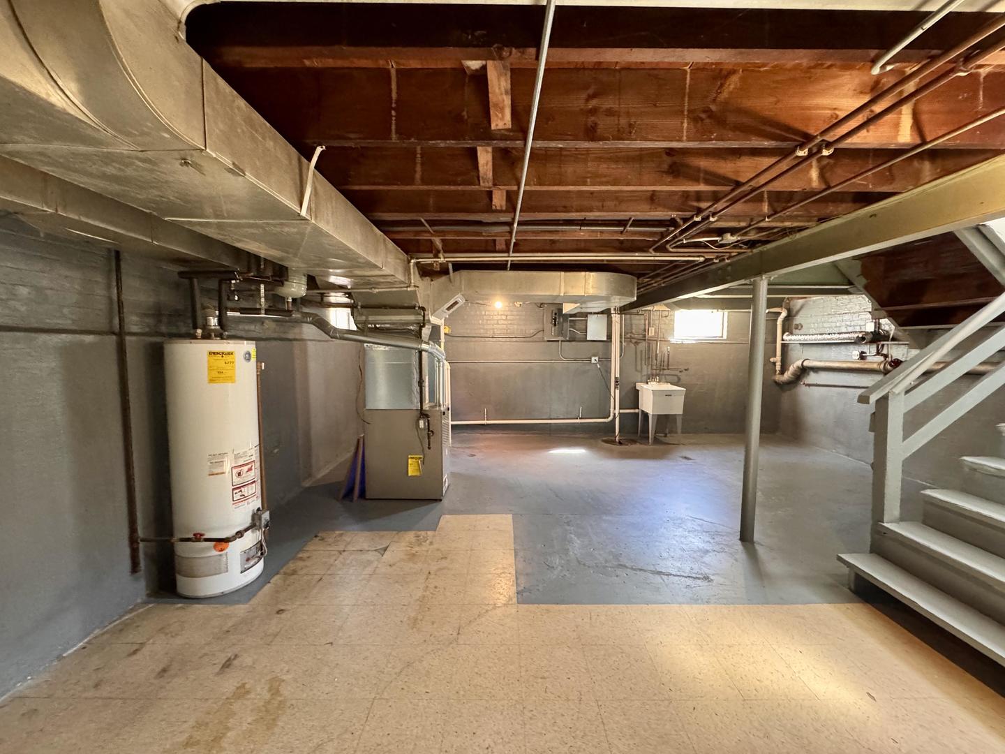 16727 Head Avenue Hazel Crest, IL 60429 - Photo 16 of 22 a view of a room with gym equipment