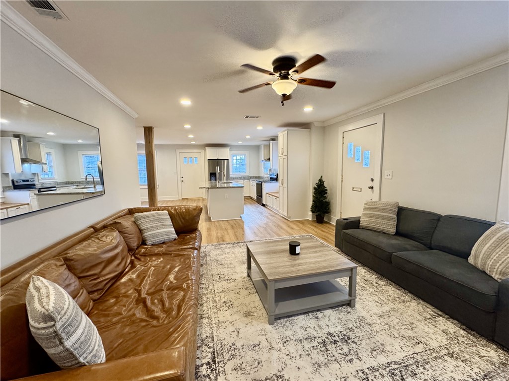 215 Whitehall Road Anderson, SC 29625 - Photo 5 of 20