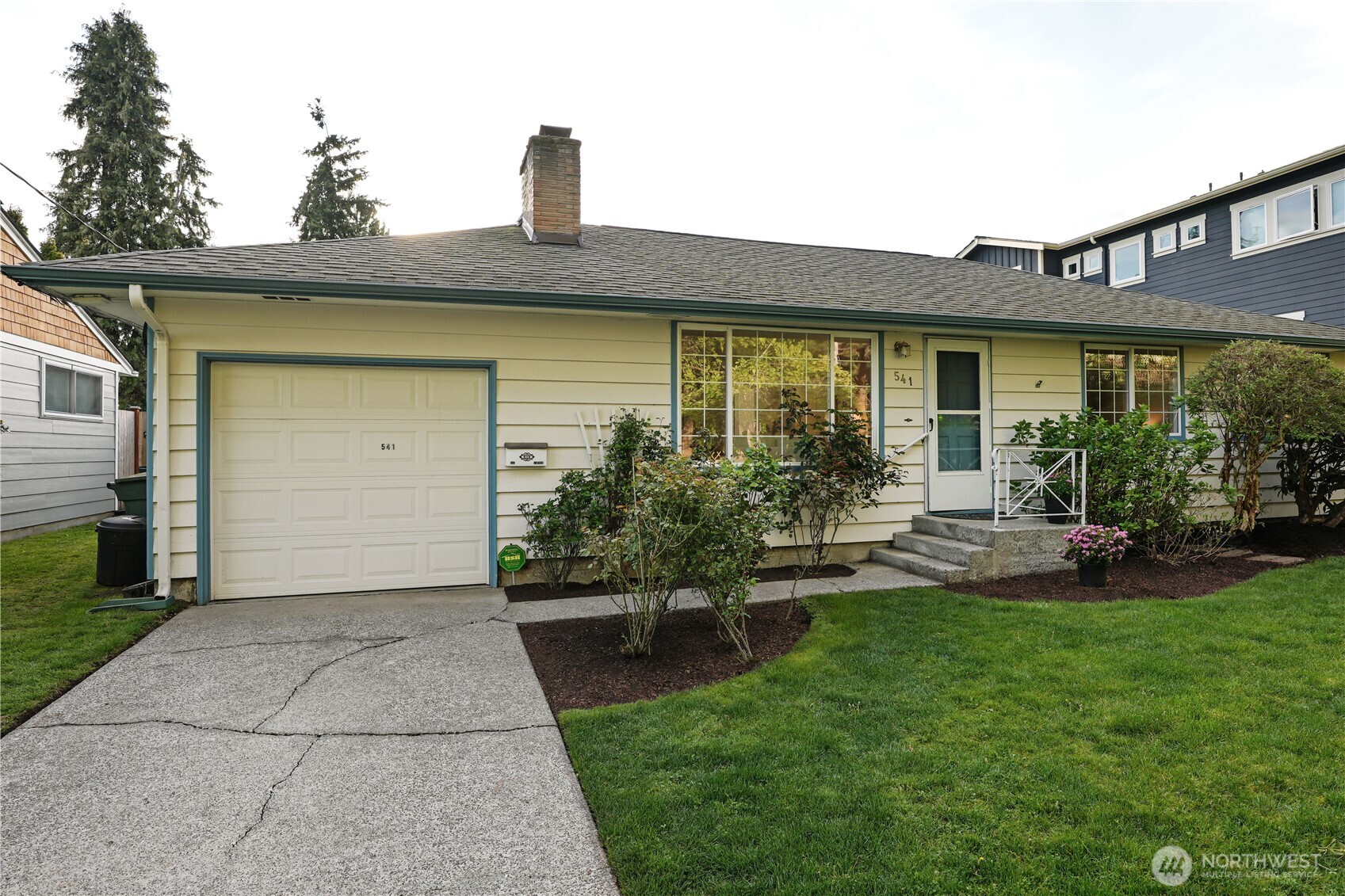 541 3rd Avenue South Edmonds, WA 98020 - Photo 2 of 25