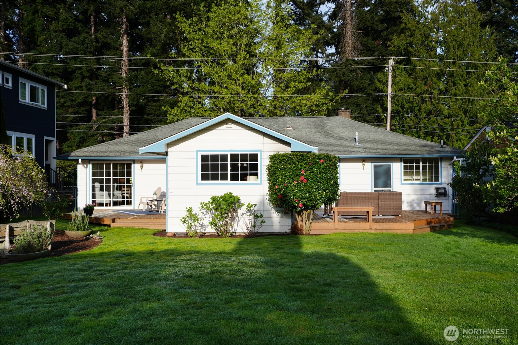 541 3rd Avenue South Edmonds, WA 98020 - Photo 5 of 25