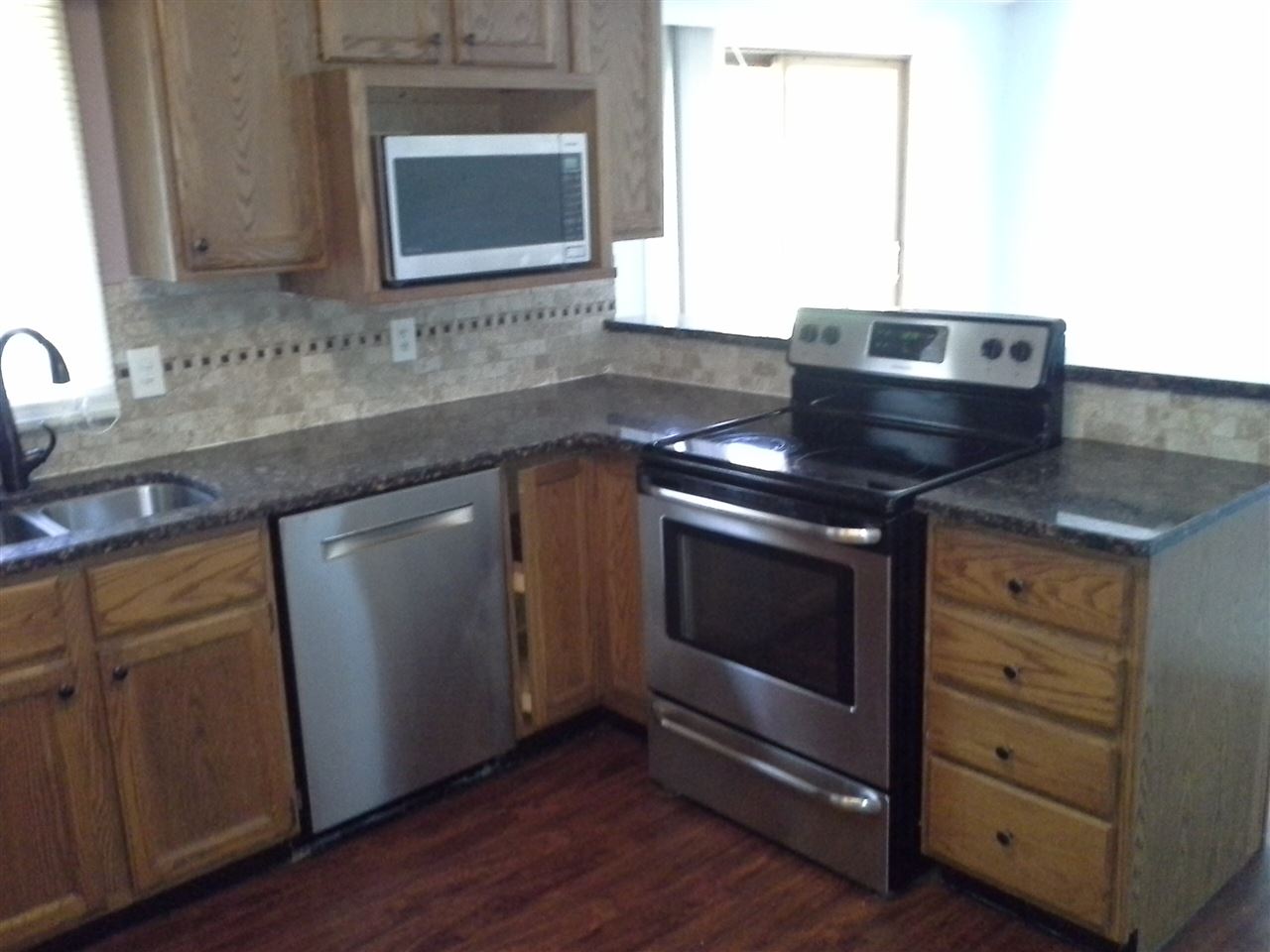 1407 Ripley Road Linden, MI 48451 - Photo 5 of 14 31382140-4.JPG