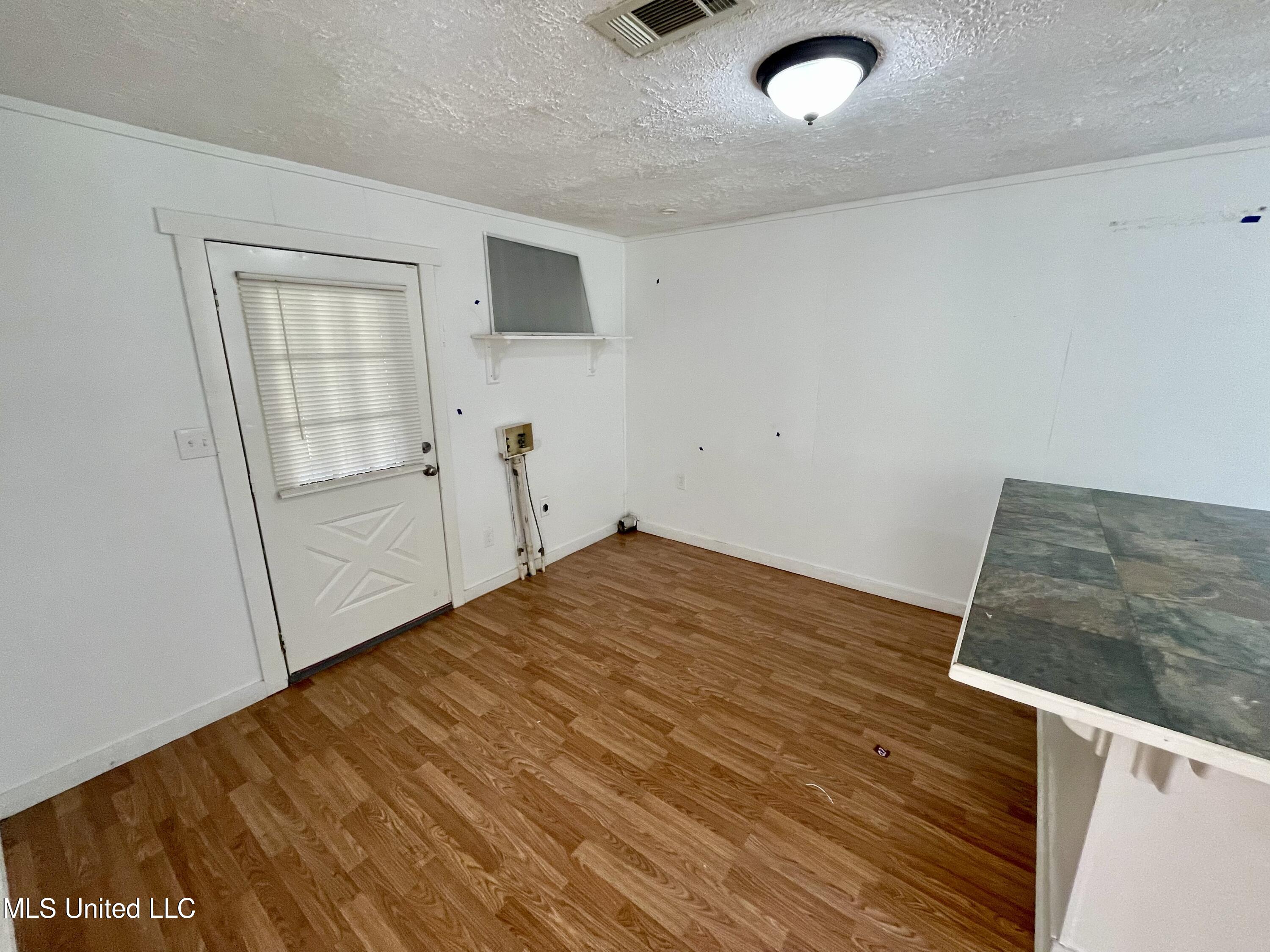 2110 South Ridge Road Jackson, MS 39272 - Photo 8 of 16 IMG_0658