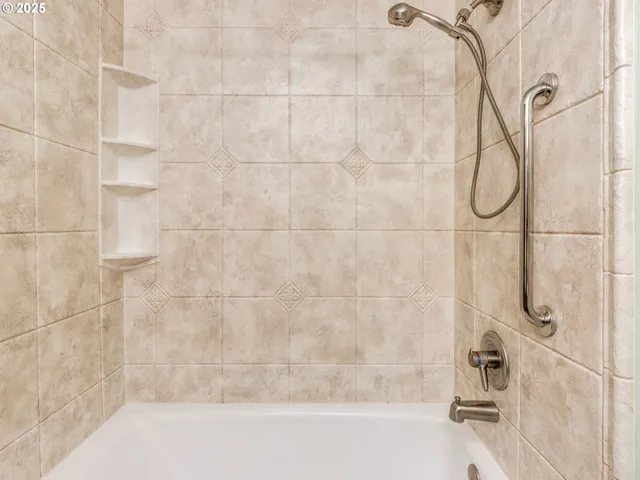 $539,000 | 6015 Southeast Alderhill Loop, Milwaukie, OR 97267