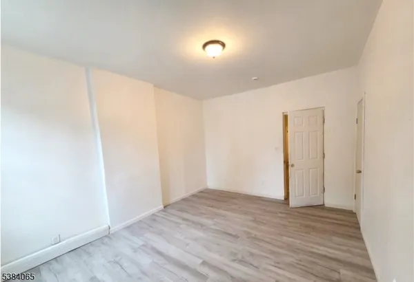 $2,000 | 20 North 7th Street, Unit 1, Paterson, NJ 07522