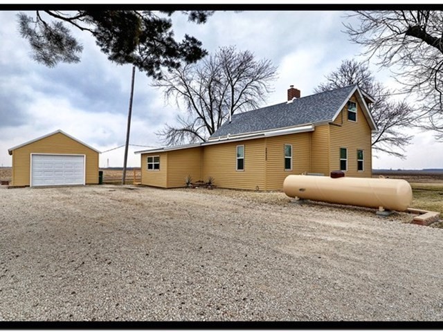 2820 Vanderpool Road Morris, IL 60450 - Photo 1 of 26
