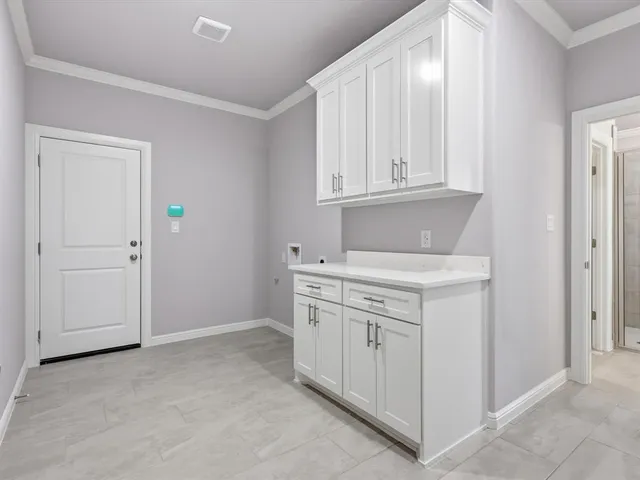 a view of utility room