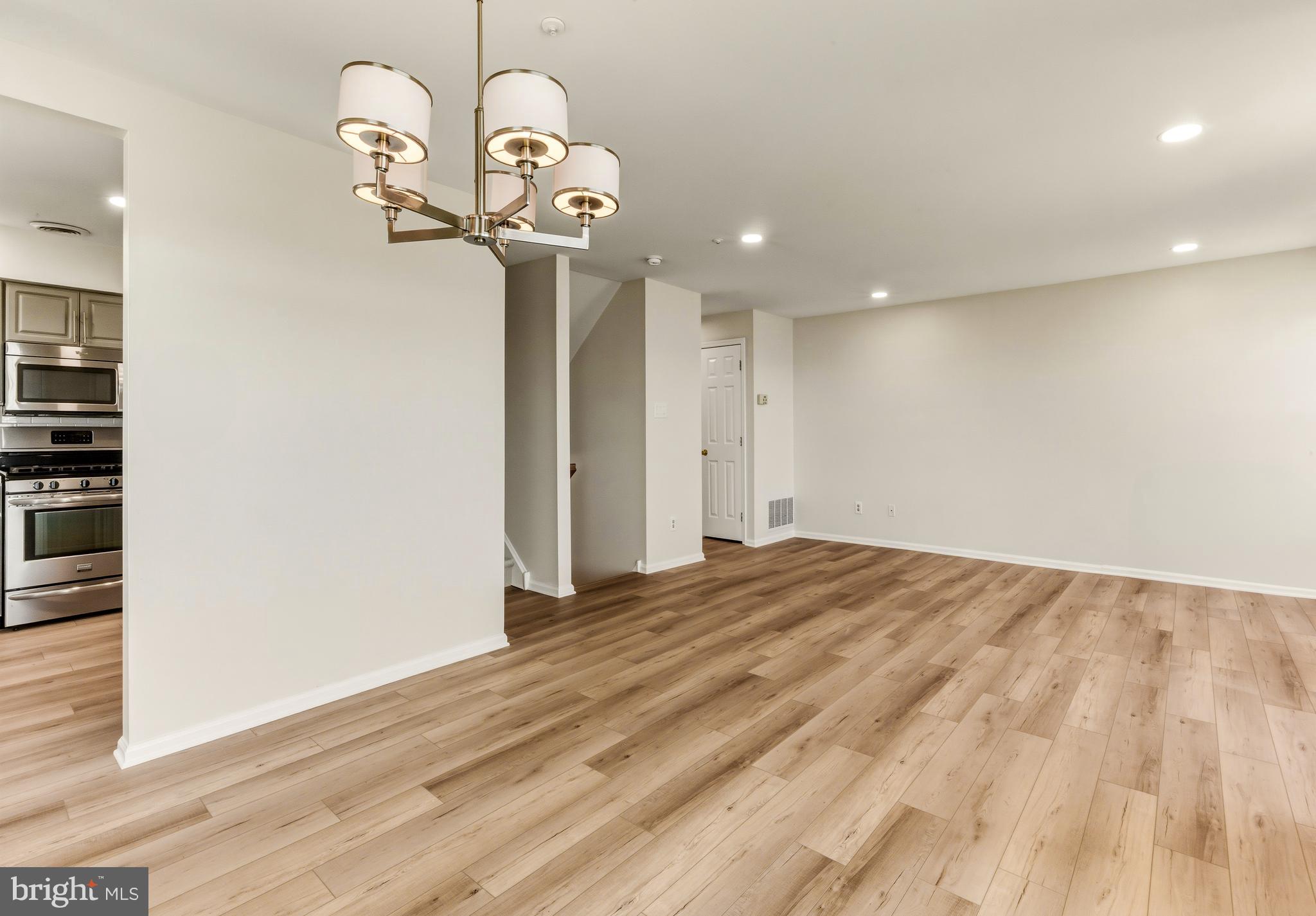 5210 Riverfront Drive Palmyra, NJ 08065 - Photo 12 of 37 Main floor