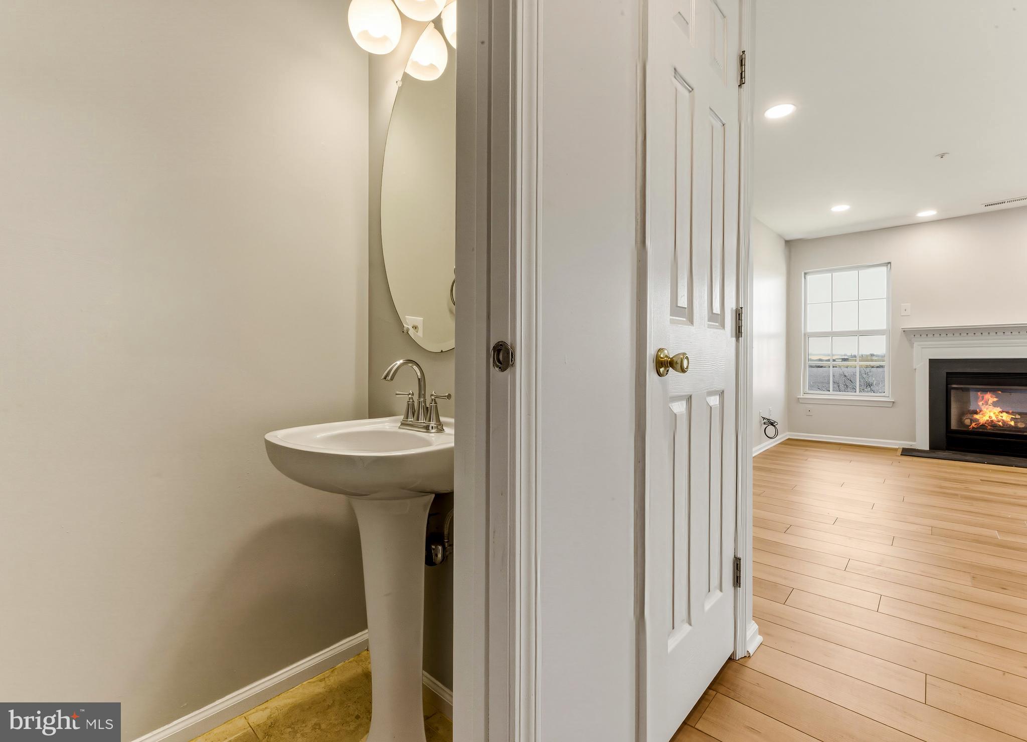 5210 Riverfront Drive Palmyra, NJ 08065 - Photo 14 of 37 Powder room
