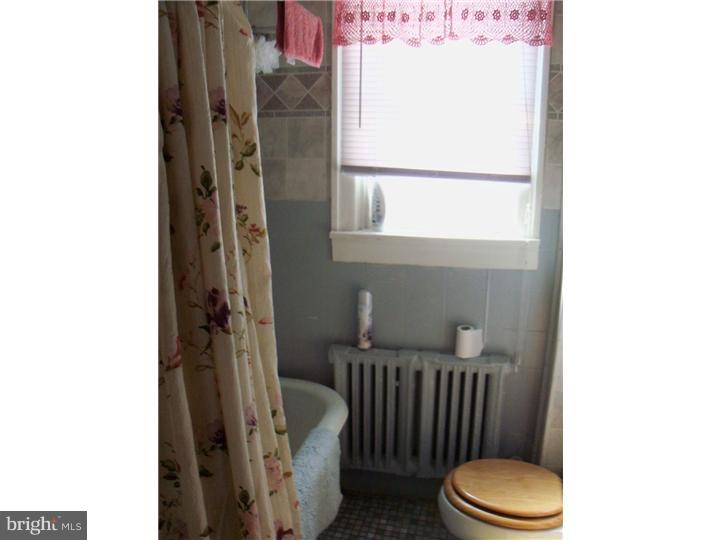 5442 Gainor Road Philadelphia, PA 19131 - Photo 13 of 14 Bathroom