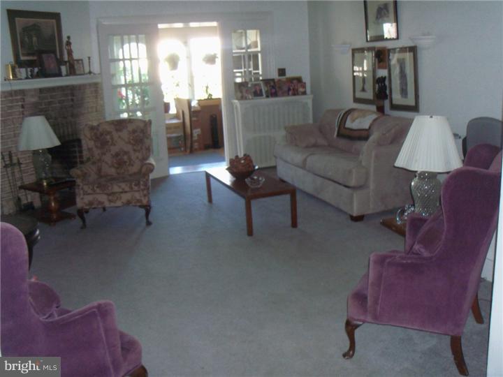 5442 Gainor Road Philadelphia, PA 19131 - Photo 5 of 14 Living Room