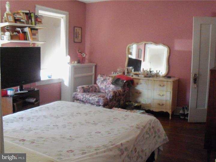 5442 Gainor Road Philadelphia, PA 19131 - Photo 8 of 14 Bedroom