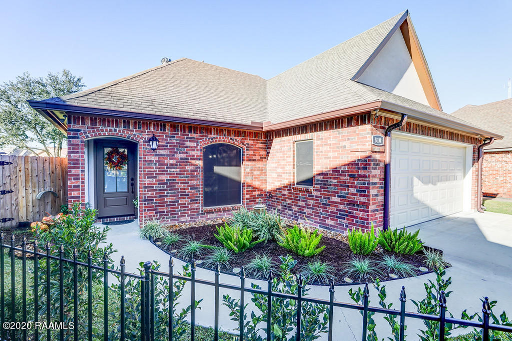 810 Russo Road New Iberia, LA 70563 - Photo 3 of 26 Gallery Image 3