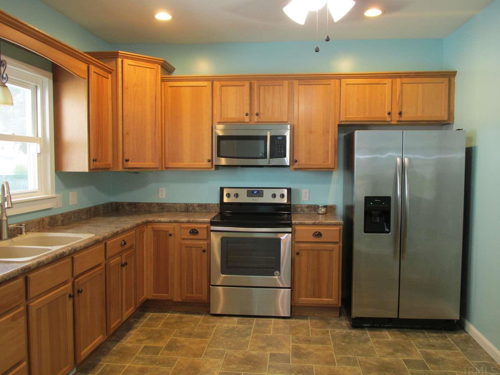 331 Monroe Street Huntington, IN 46750 - Photo 11 of 20