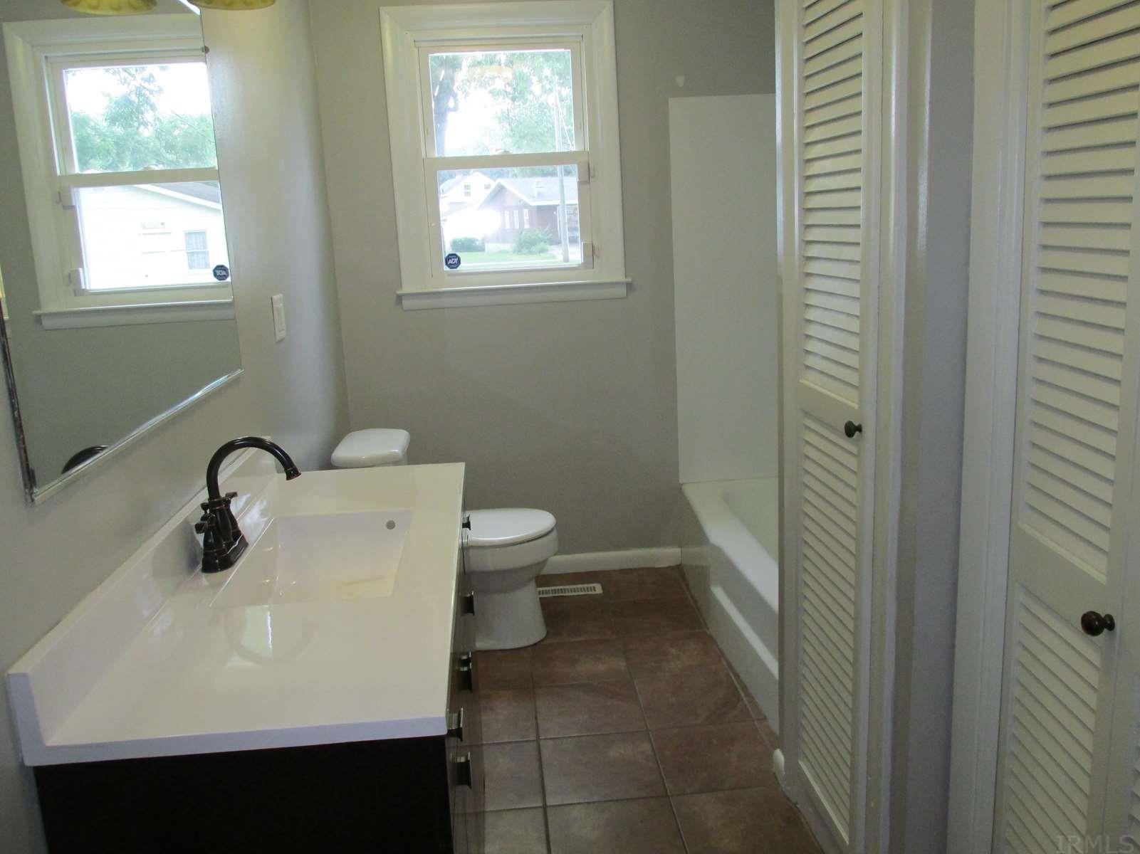 331 Monroe Street Huntington, IN 46750 - Photo 15 of 20