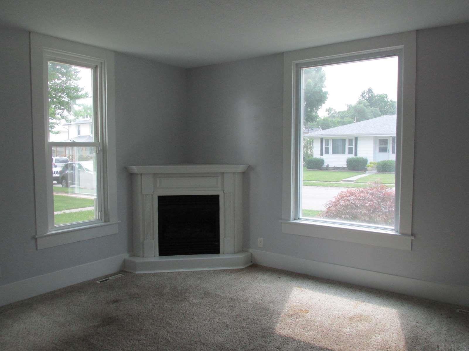 331 Monroe Street Huntington, IN 46750 - Photo 8 of 20