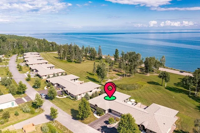 $959,900 | 8353 Congdon Boulevard, Unit 8353, Duluth, MN 55804