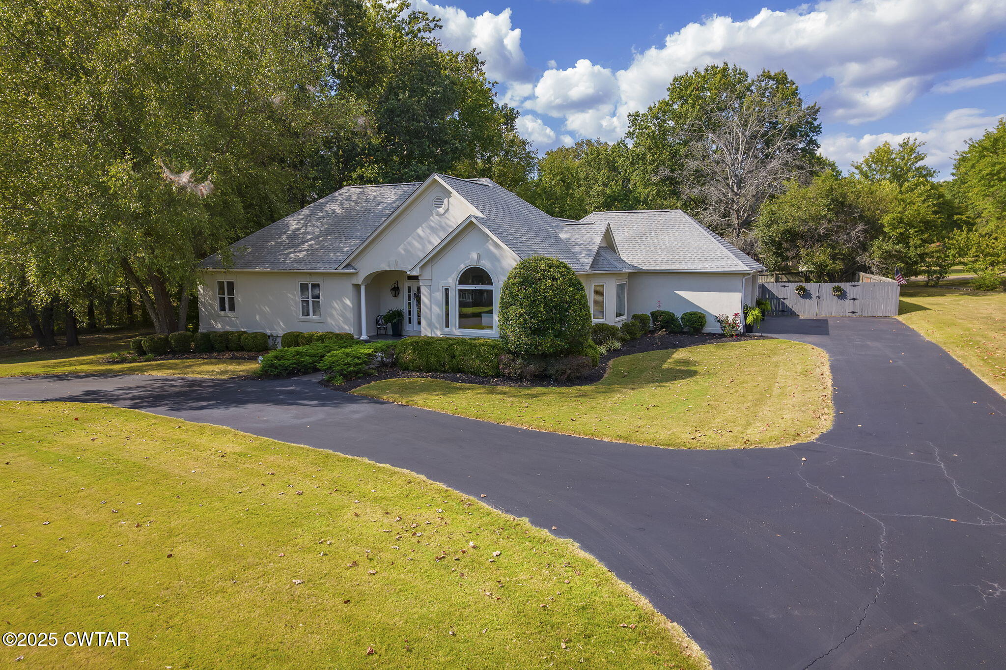 102 Pepper Tree Road Jackson, TN 38305 - Photo 1 of 39 Front