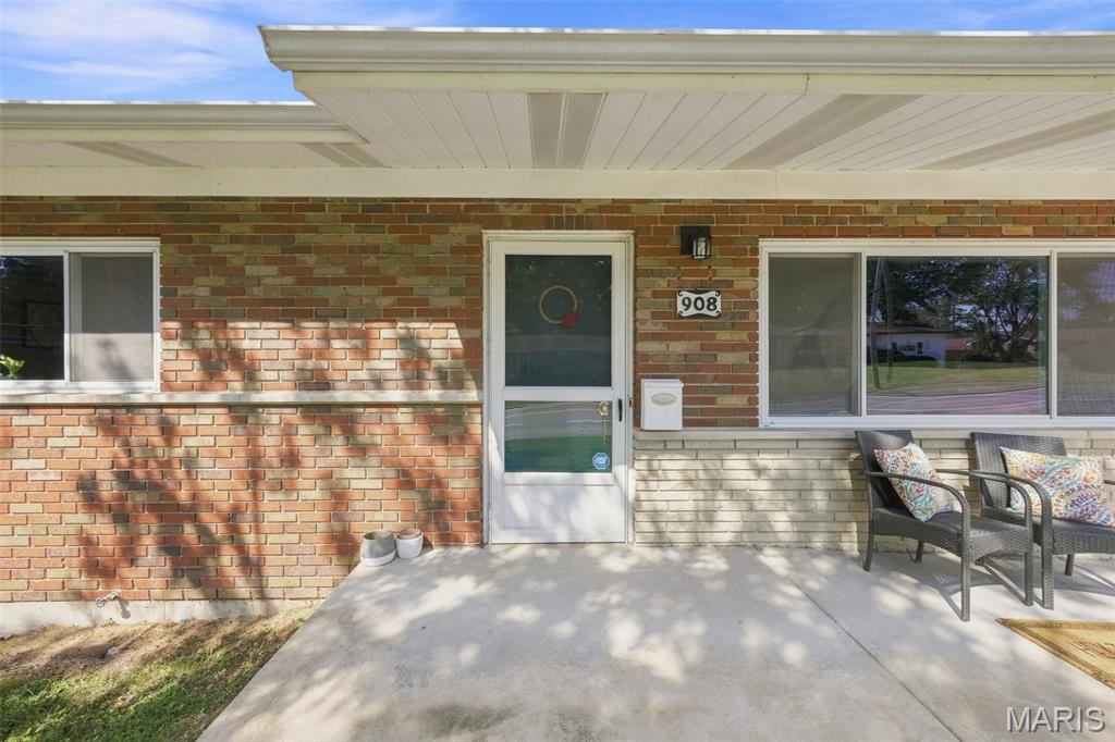 908 Buckley Road Mehlville, MO 63125 - Photo 2 of 34 Gallery Image 2