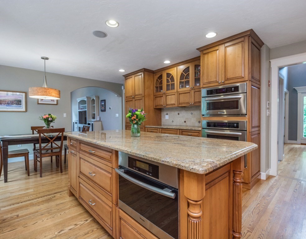 37 Buehler Road Bedford, MA 01730 - Photo 10 of 42 Gallery Image 10