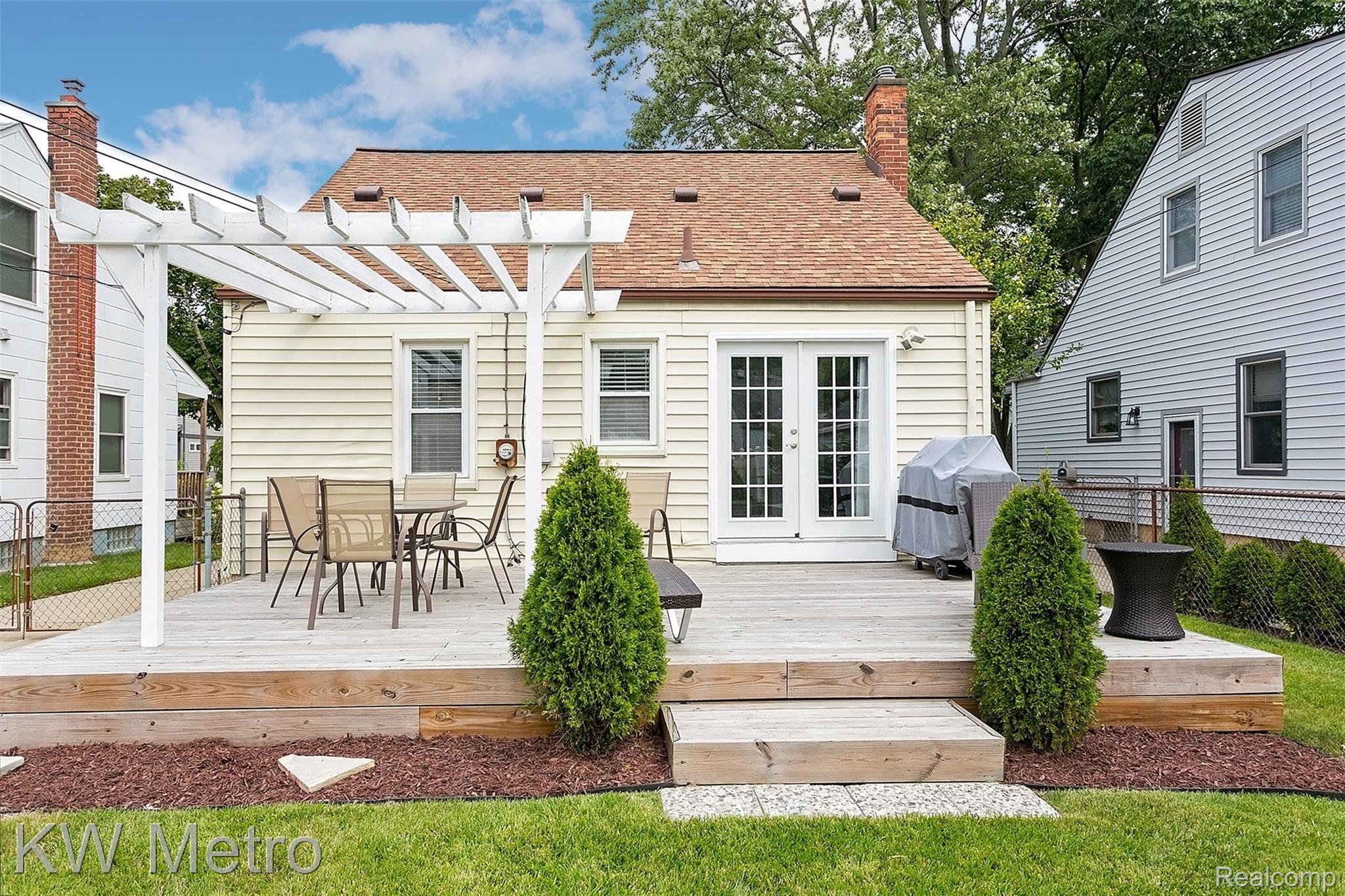 2369 Cambridge Road Berkley, MI 48072 - Photo 28 of 31 Columbia-28.jpg