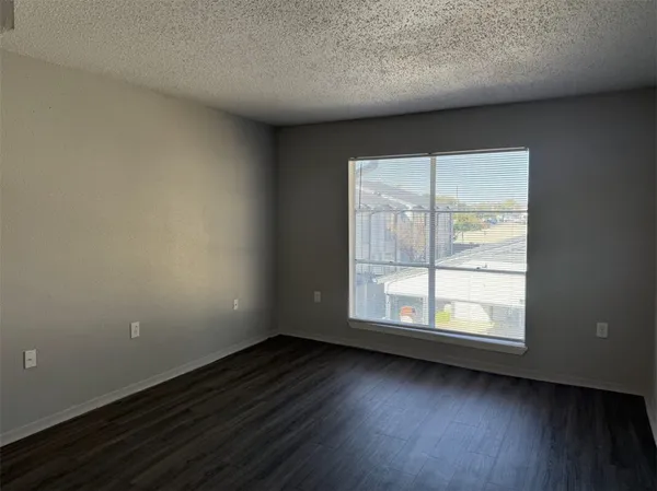 $855 | 500 East 31st Street, Unit 104, Bryan, TX 77803