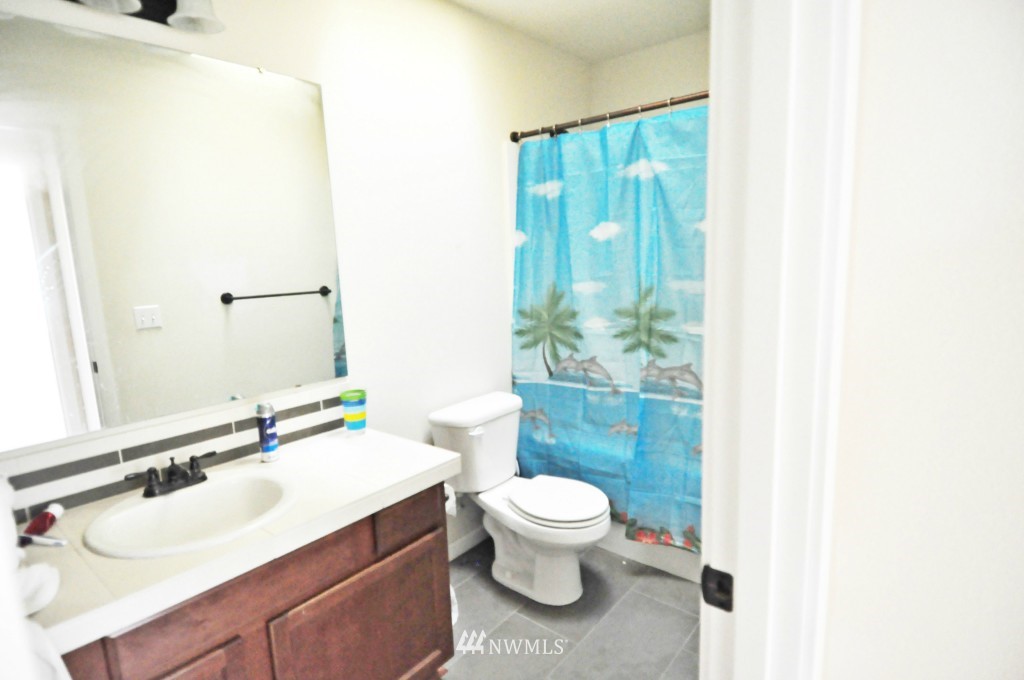 509 Graham Avenue Northeast Renton, WA 98059 - Photo 10 of 15 Gallery Image 10