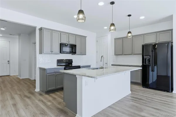 $464,000 | 10562 Yosemite Street, Commerce City, CO 80640