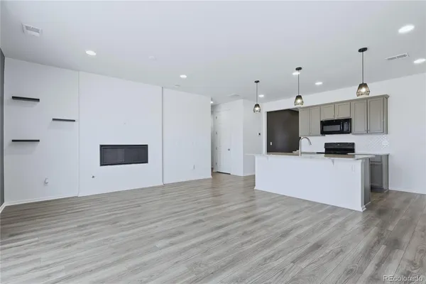 $464,000 | 10562 Yosemite Street, Commerce City, CO 80640