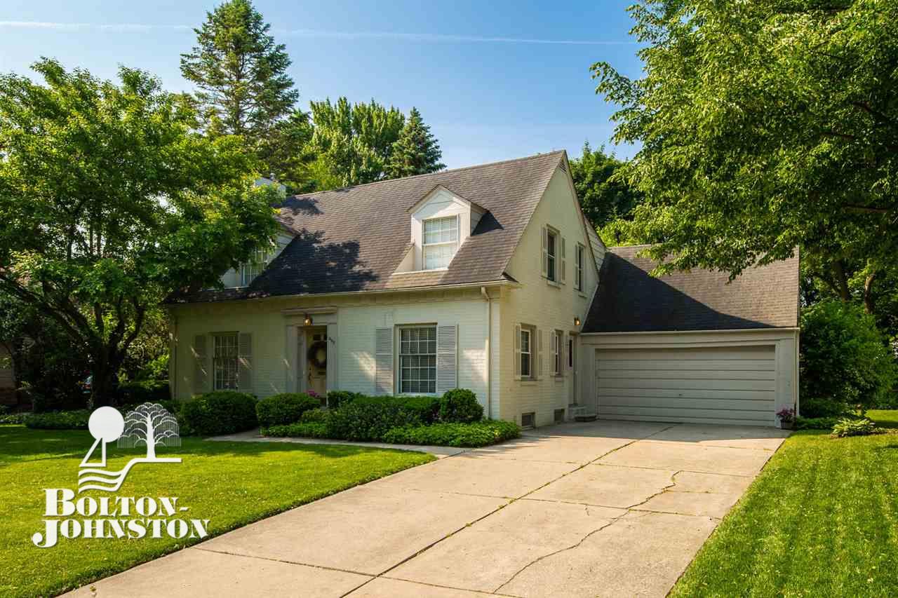 885 Hawthorne Road Grosse Pointe, MI 48236 - Photo 1 of 36 31349100.JPG
