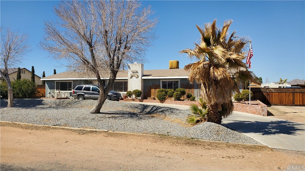 14800 Gayhead Road Apple Valley, CA 92307 - Photo 1 of 1