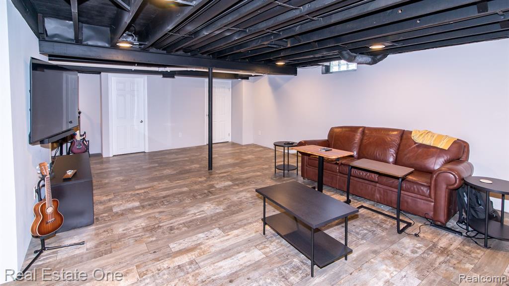 35280 Spring Hill Road Farmington Hills, MI 48331 - Photo 55 of 62