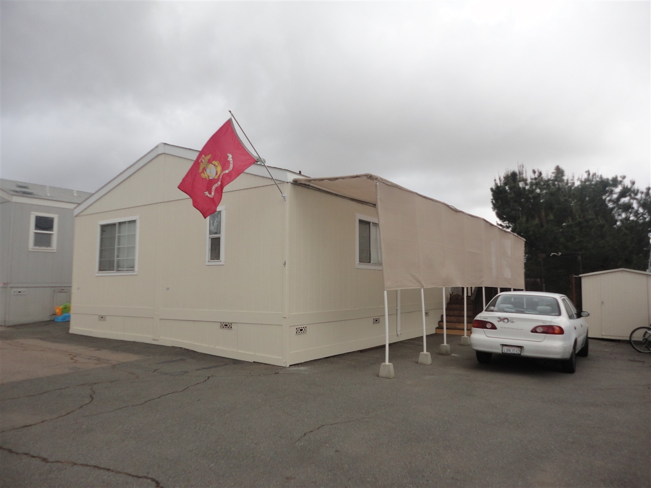 250 La Cresta Heights Road, Unit 4 El Cajon, CA 92021 - Photo 14 of 21 Easy maintenance front with room for several cars.