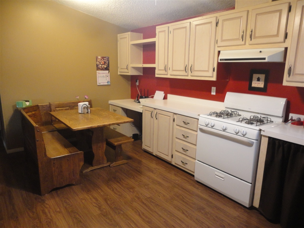 Eat-in Kitchen.