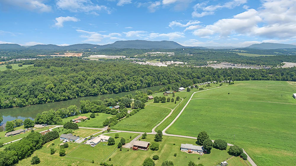 9652 Clift Road Strawberry Plains, TN 37871 - Photo 5 of 36 Gallery Image 5