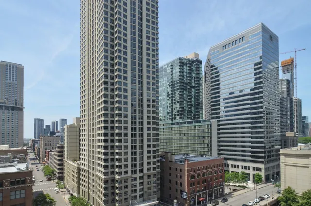 $214,900 | 405 North Wabash Avenue, Unit 2203, Chicago, IL 60611