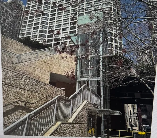 $214,900 | 405 North Wabash Avenue, Unit 2203, Chicago, IL 60611