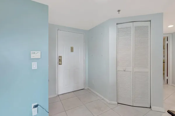 $2,350 | 7507 La Paz Boulevard, Unit 202, Boca Raton, FL 33433